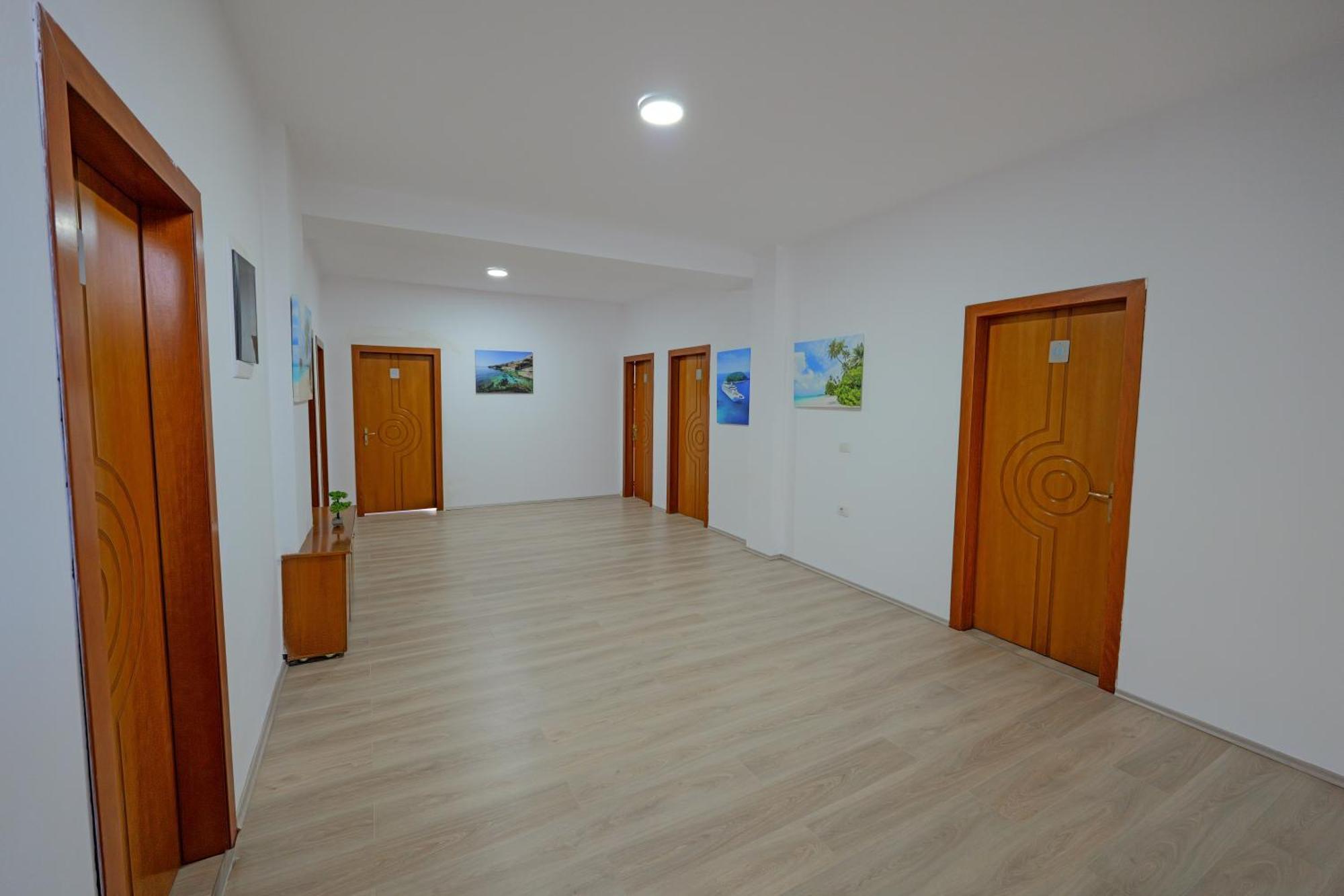 Hotel Holiday Саранде Екстериор снимка