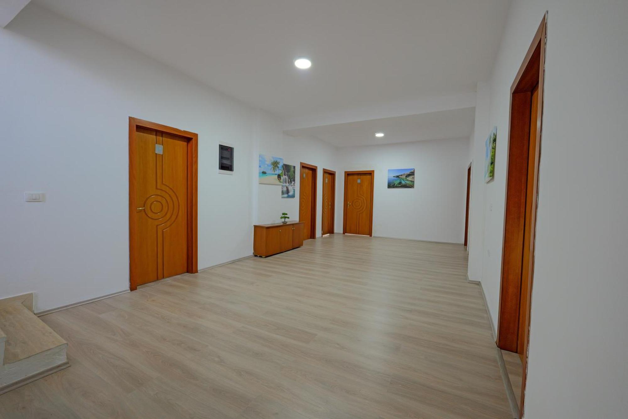 Hotel Holiday Саранде Екстериор снимка