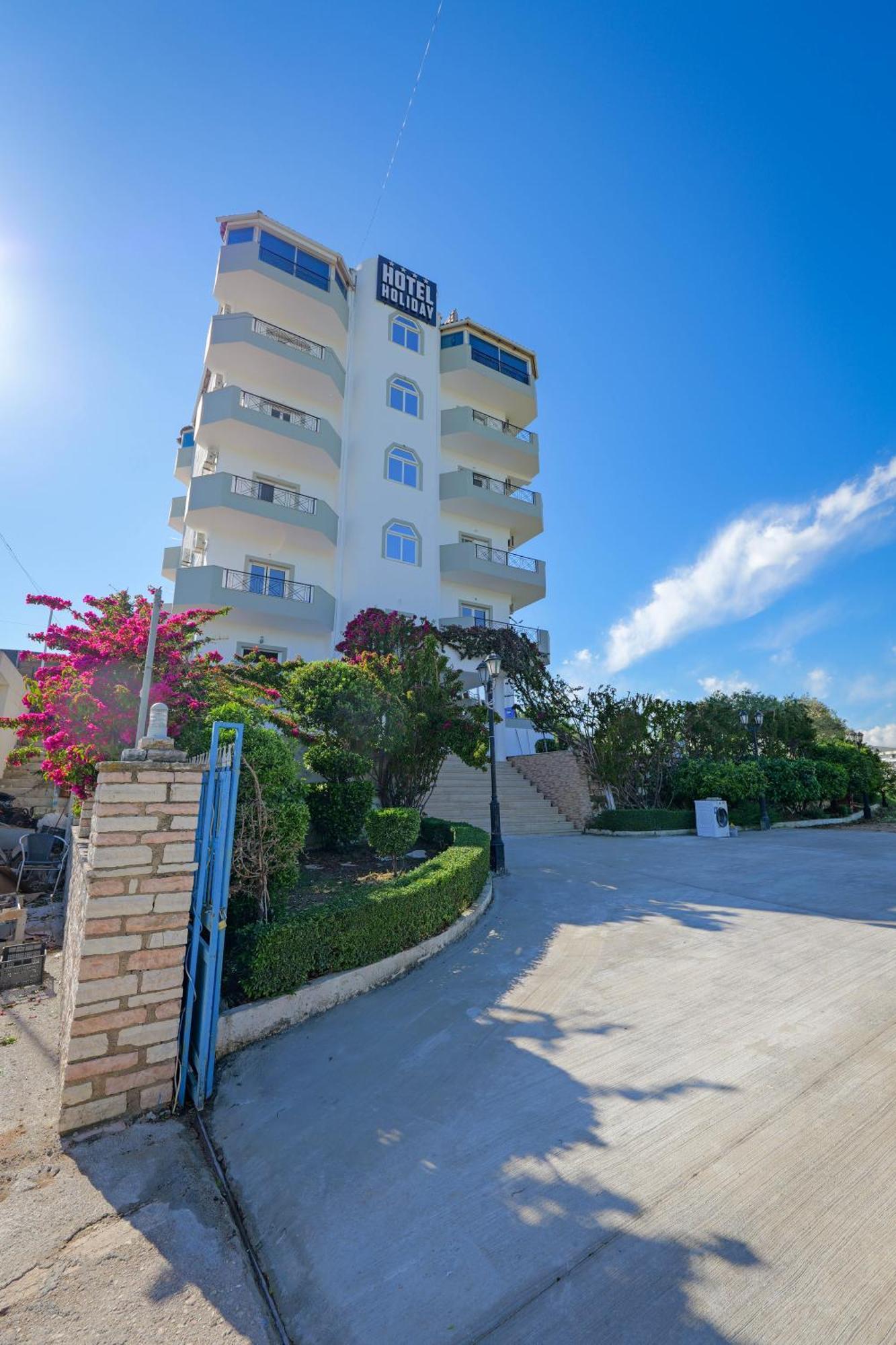 Hotel Holiday Саранде Екстериор снимка