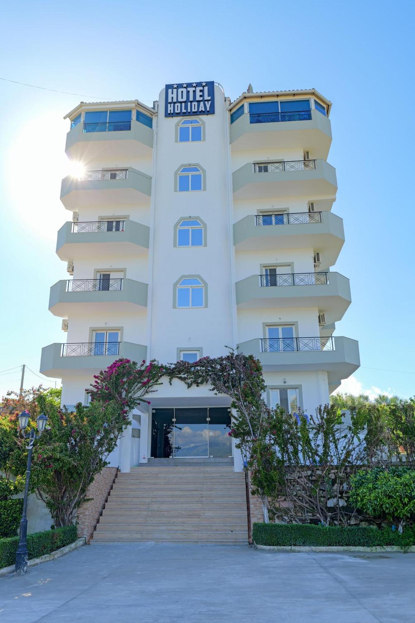Hotel Holiday Саранде Екстериор снимка